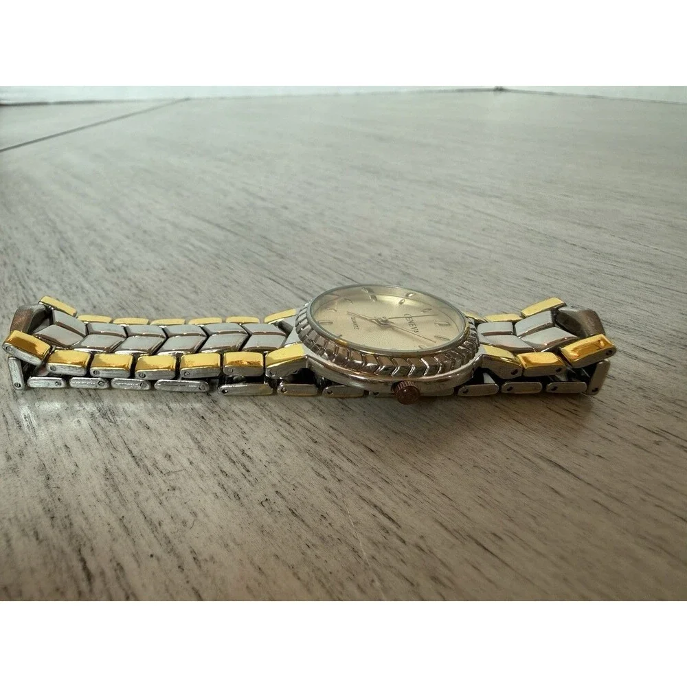 Geneva Quartz Watch Two-Tone Gold Silver Link Bracelet W/New Battery Working SS